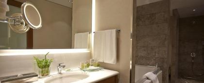 Crowne Plaza Istanbul Oryapark - image 8