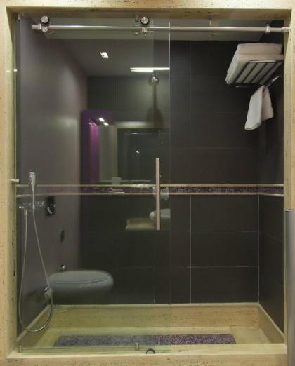 The Leos Residence - image 12