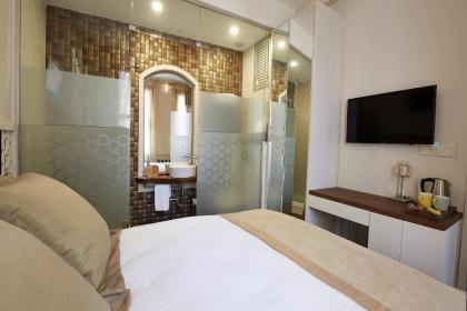 Arart Hotel - image 6