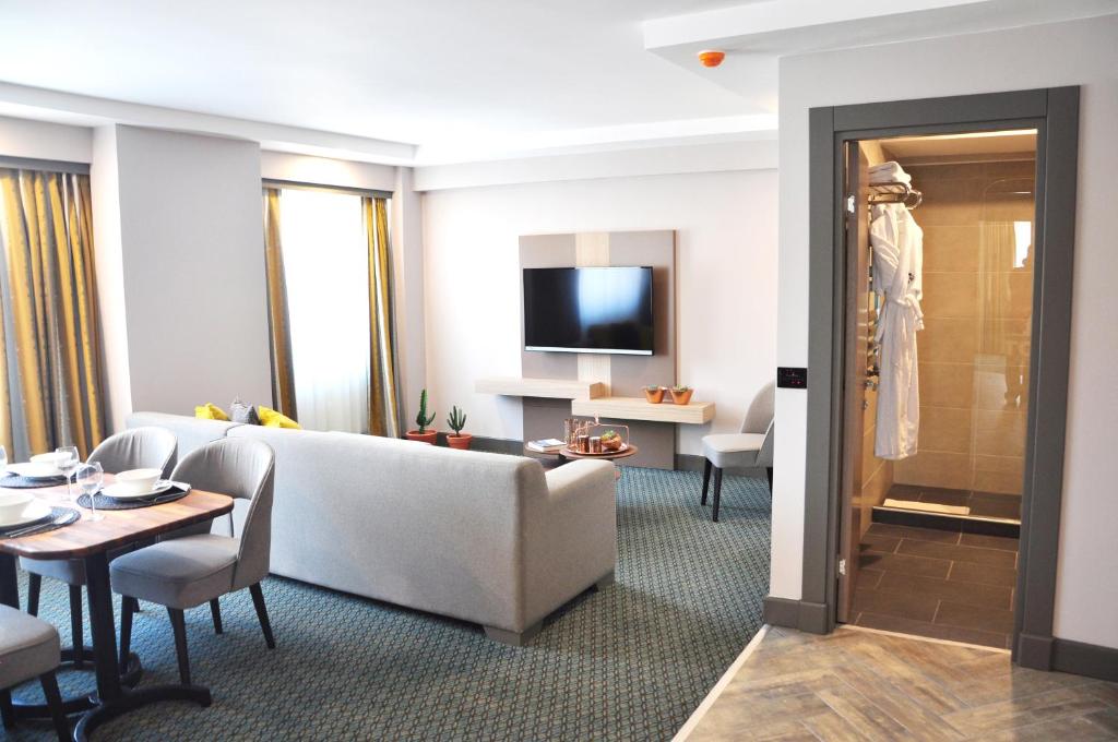 Tophane Suites - main image