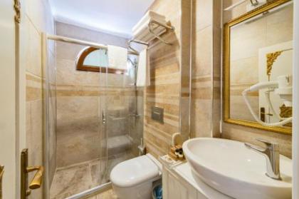 Hotel 1453 - image 9