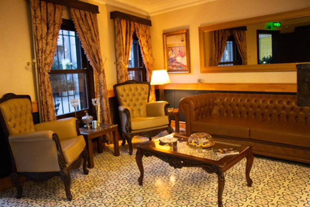 Mezzo Hotel - image 6