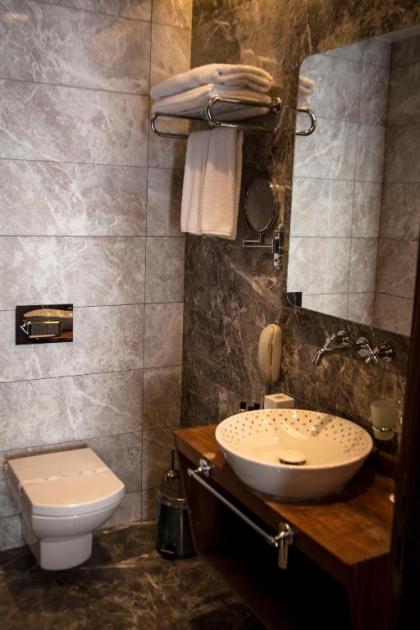 Old Port Hotel - image 15