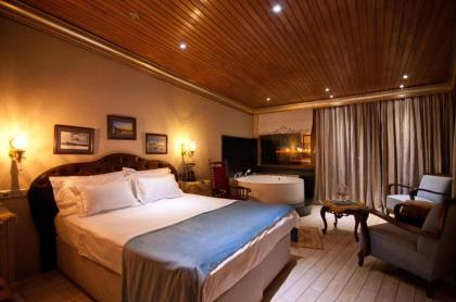 Blue Tuana Suite - image 14