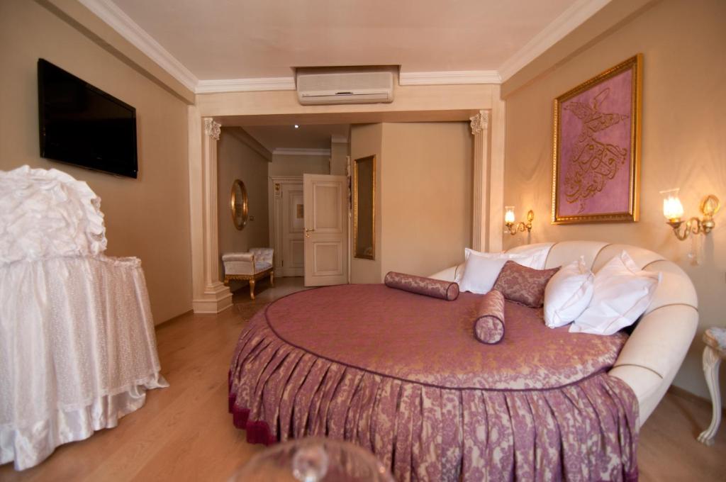 Blue Tuana Suite - image 6