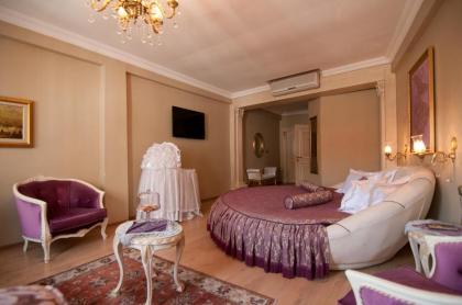 Blue Tuana Suite - image 8