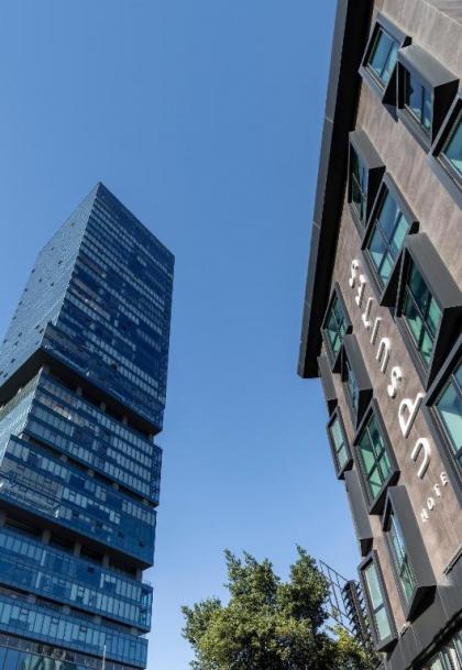 Upsuites Hotel - image 7