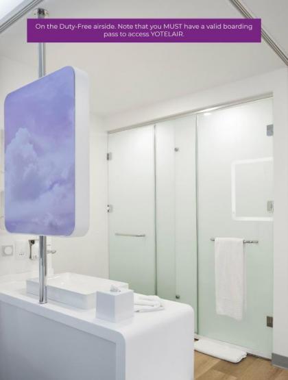 YOTELAIR Istanbul Airport Duty free - International Transit area - image 15