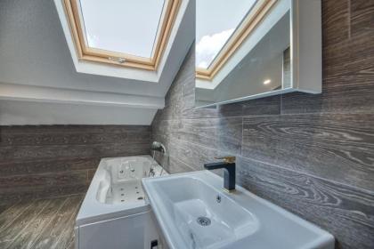 Grisverde Suites - image 19
