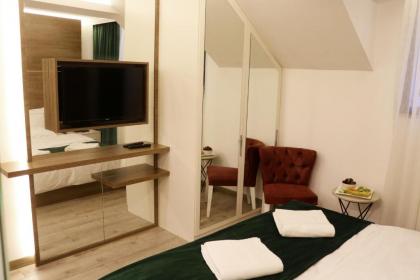 Musk Hotel - image 13