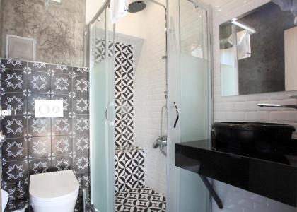 Red Stone Hotel - image 12