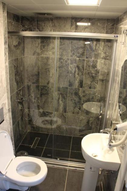 Lukka Suit Hotel - image 16