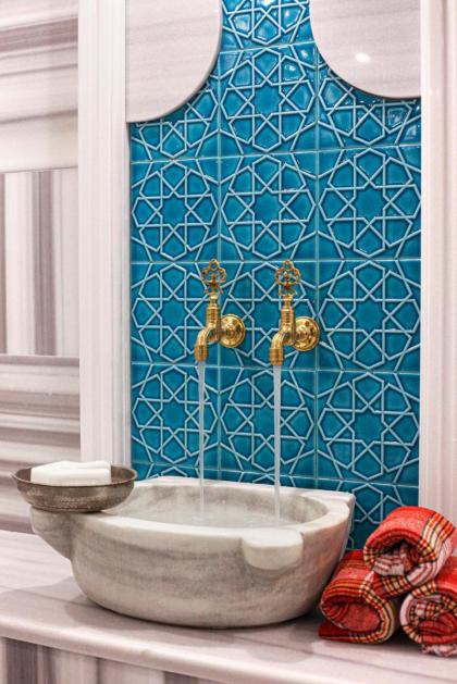 Great Fortune Design Hotel - image 17