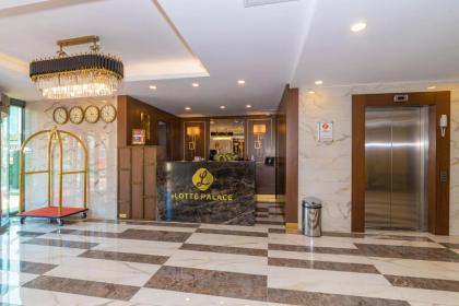 eLotte Palace Hotel - image 9
