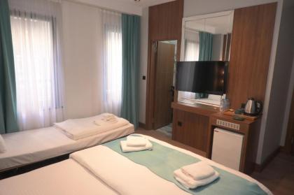 Isle Hotel - image 14