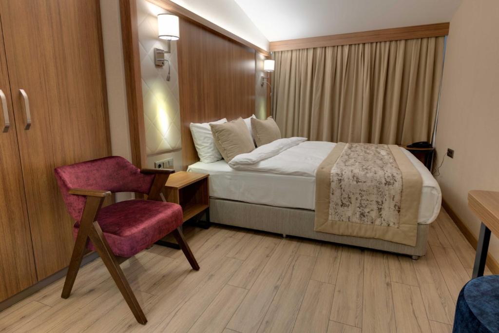 istport hotel - image 2