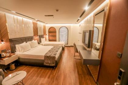 Class Suit Hotel - image 29