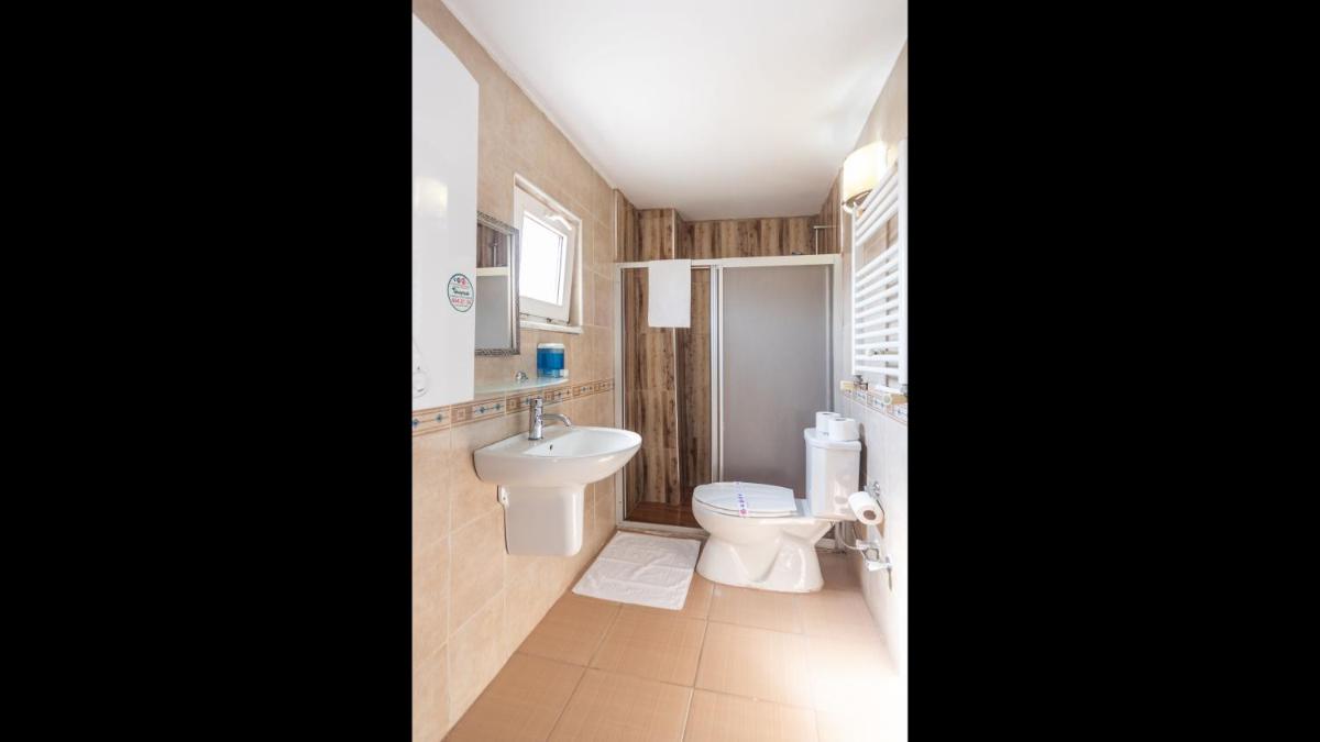 Bright and spacious apartment only a few steps from Blue Mosque - image 3