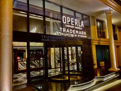 Operla Airport Hotels Trademark Collection by Wyndham - image 9