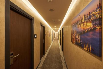 Operla Airport Hotels Trademark Collection by Wyndham - image 17