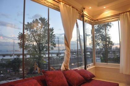 2BR Cozy Central Apartment with Amazing Sea View! - image 8