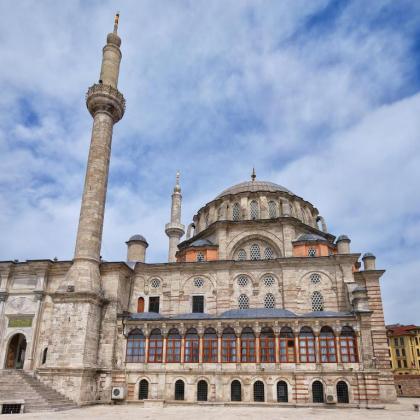 Chic Apartment 15 mins from Gulhane in Fatih - image 18