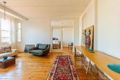 Eclectic Home near Galata Tower in Beyoglu - image 1