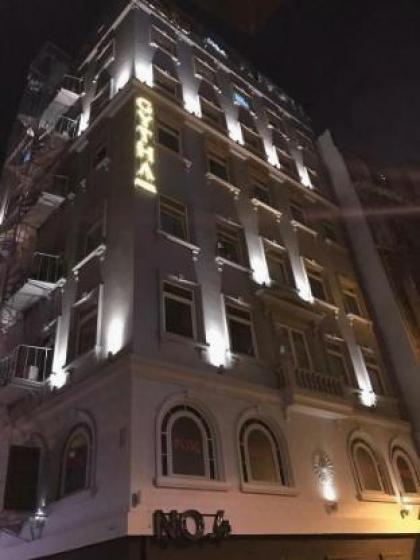 Gytha Hotel Pera - image 19