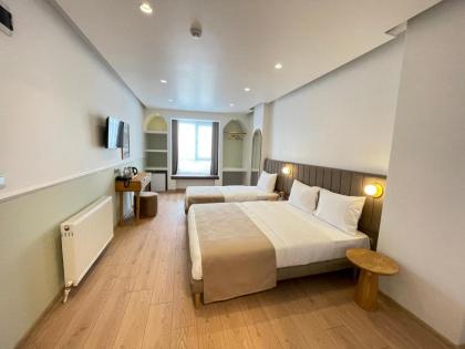 Meshk Airport Hotel - image 5