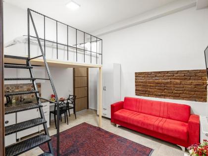 The Red Tent Suite 88 - image 22