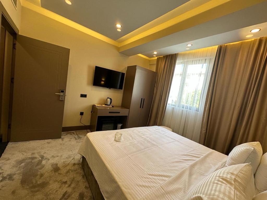 Istanblu Hotel Ataşehir - image 2