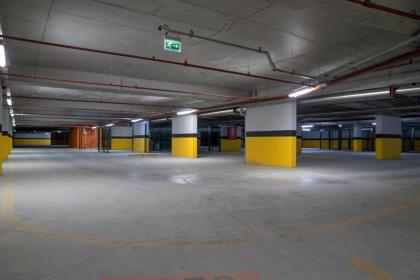 Modern Apt With City Views - Central Location - image 27