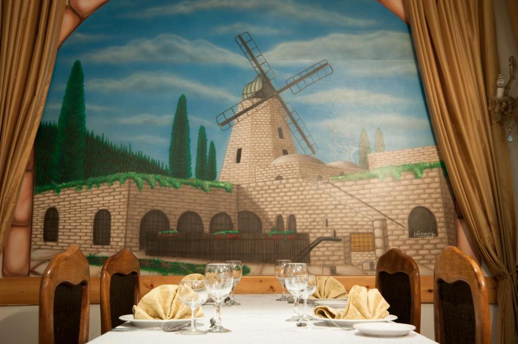 Jerusalem Gold Hotel - image 4