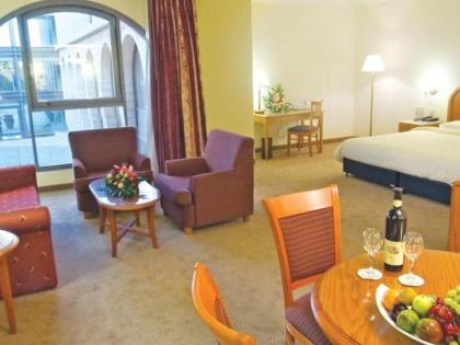 Grand Court Hotel - image 10