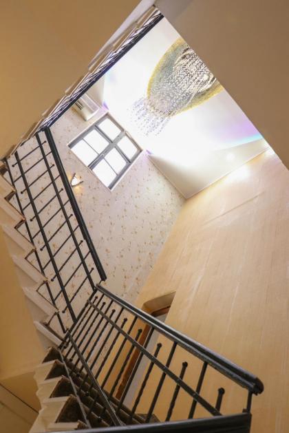 The Colony Hotel - image 14