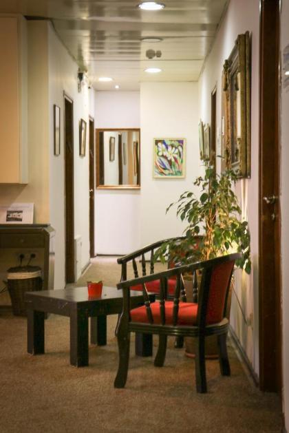 The Colony Hotel - image 3