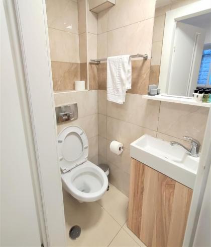 La Perle Hotel - image 14