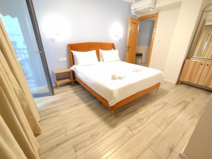 La Perle Hotel - image 2