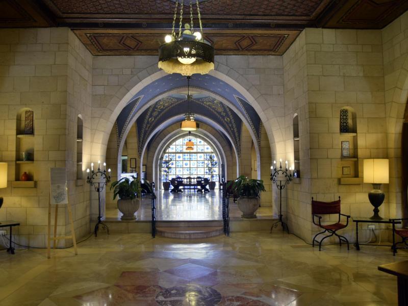 Ymca Three Arches Hotel - image 3