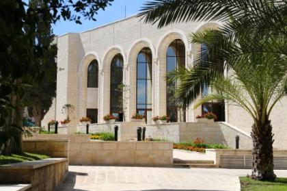 Notre Dame Center - image 13