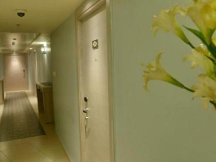 Holy Land Hotel - image 4