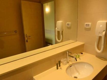 Holy Land Hotel - image 8