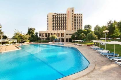 Ramada Jerusalem - image 11