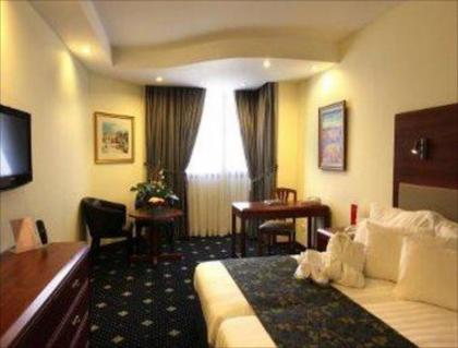 Ramada Jerusalem - image 13