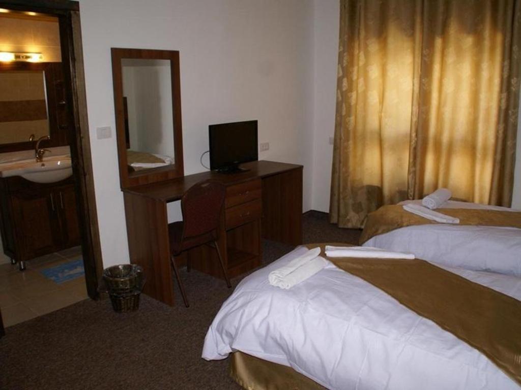 Jerusalem Metropole Hotel - image 3
