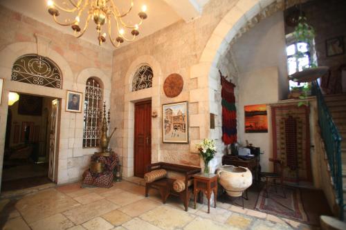 Jerusalem Hotel - image 3