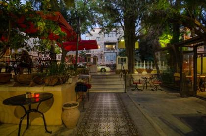 Jerusalem Garden Home - image 17