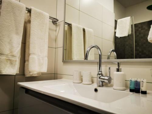 Central Boutique Hotel - image 4