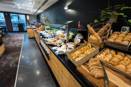 Eyal Hotel by Smart Hotels - image 15