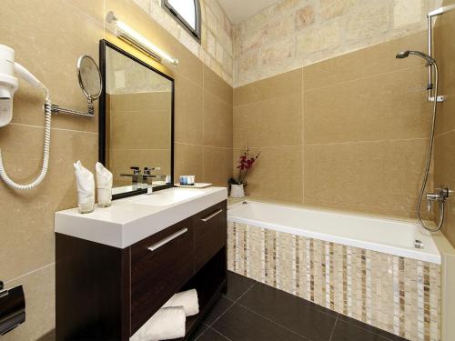 The Sephardic House Hotel in The Jewish Quarter - image 4